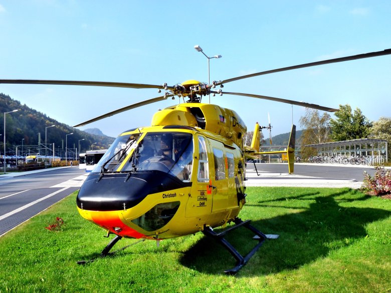 Вертолёт спасателей