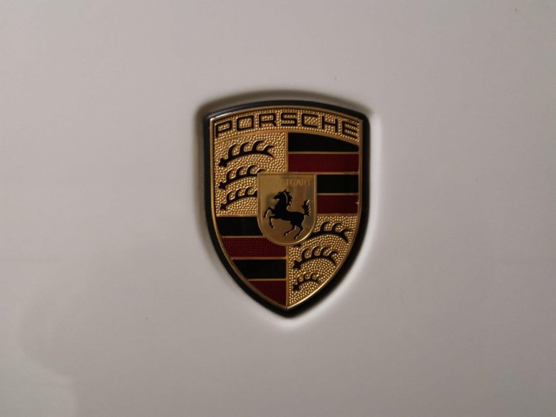 Порше кайен логотип