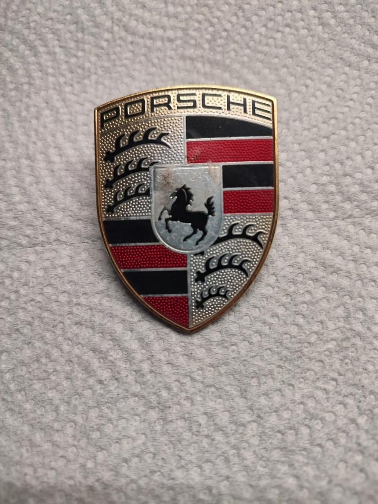 Порше кайен шильдик