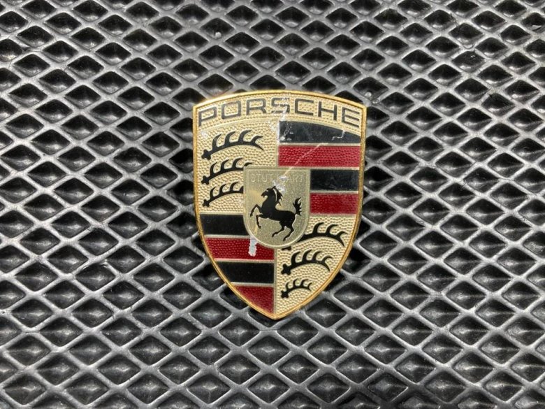 Эмблема porsche