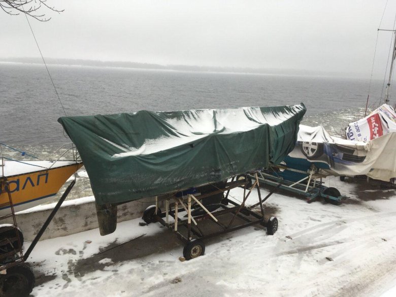 Транспортировочный тент на лодку