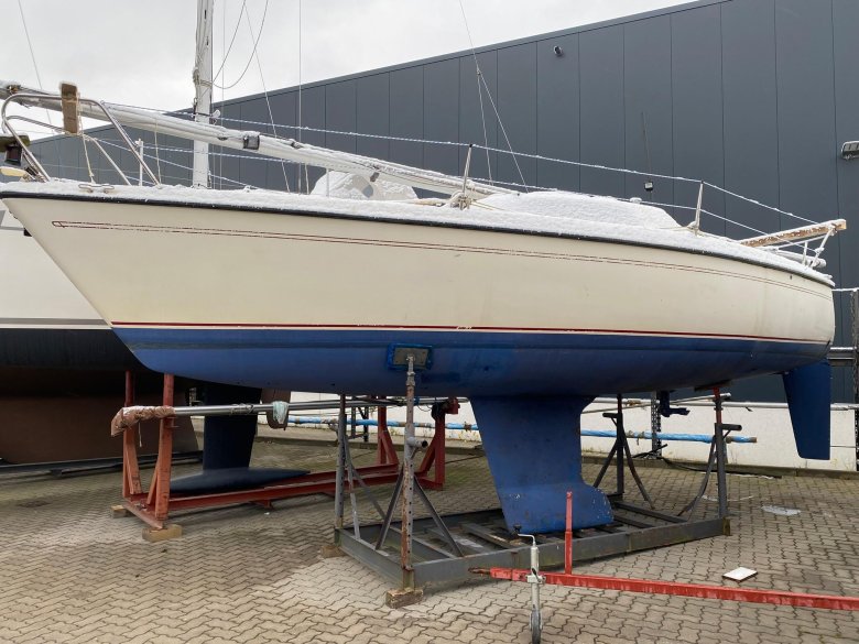 Catalina 22 sailboat