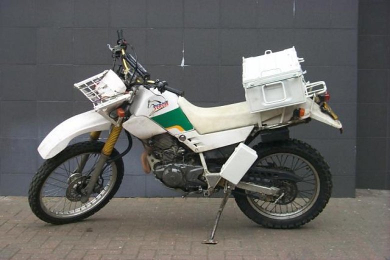 Yamaha xt 225