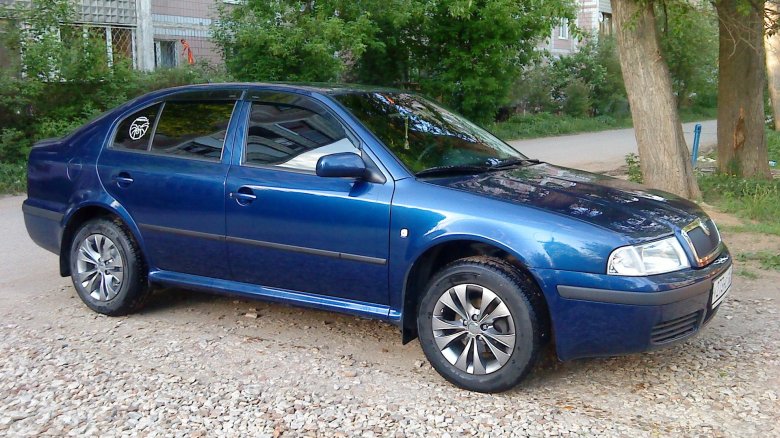 Skoda octavia tour синяя