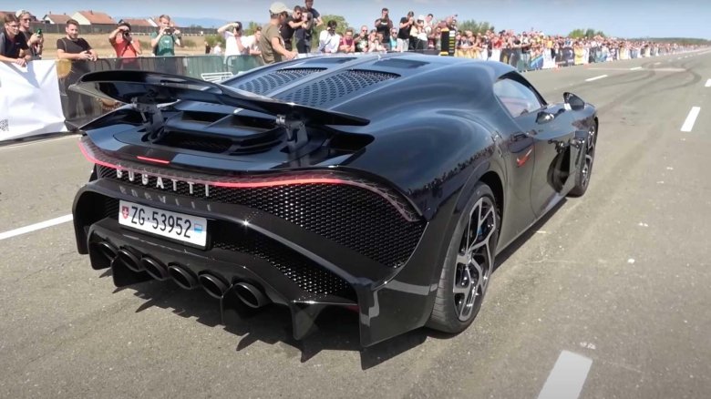 Bugatti la voiture noire 2019