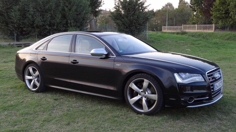 Ауди а8 2013 года