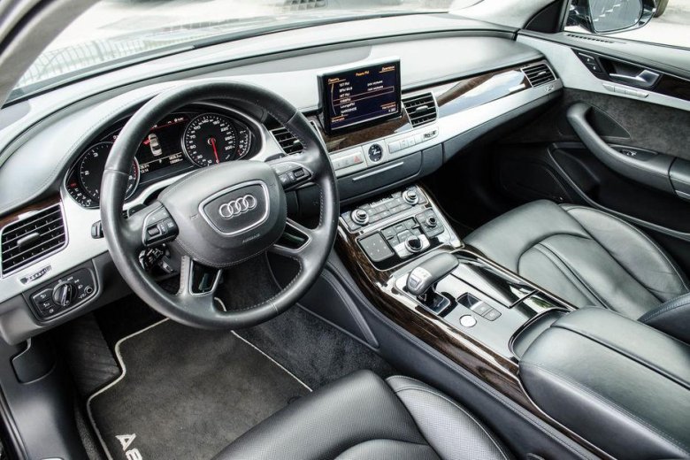 Ауди а8 лонг 2012