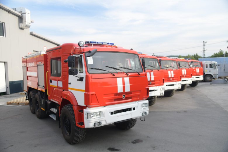 Аэродромный пожарный автомобиль камаз 43118