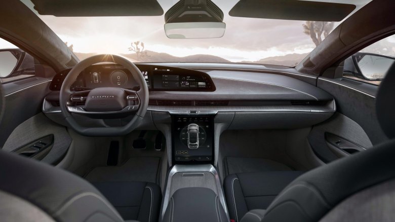 Электромобиль lucid air 2021