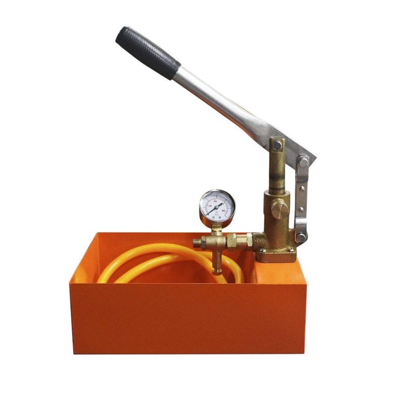 Насос для опрессовки