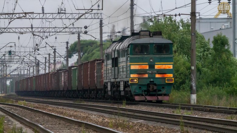 Тепловоз 2тэ116 товарный