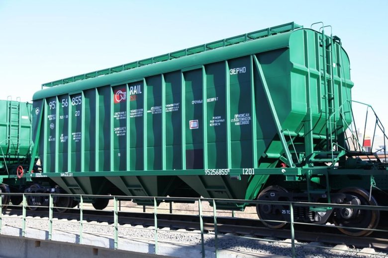 Вагон хоппер цементовоз