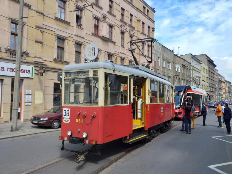 Городской электрический транспорт