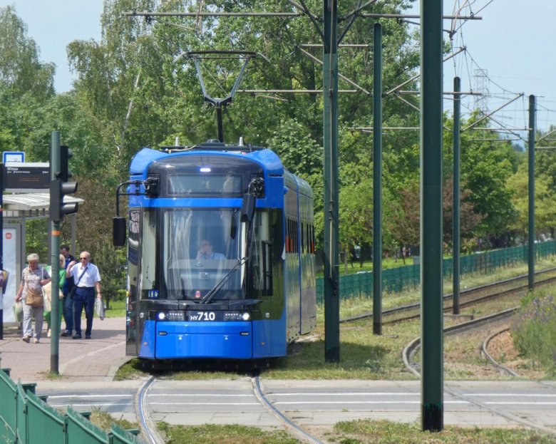 Штадлер-танго трамвай