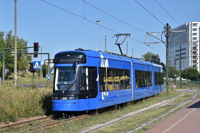 Штадлер-танго трамвай