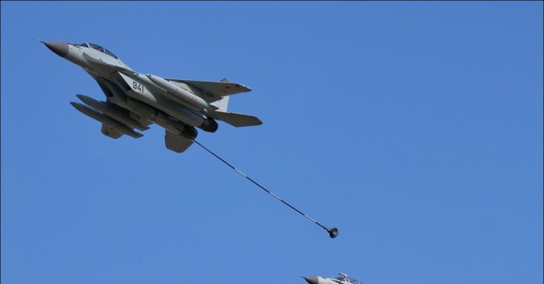 Дозаправка в воздухе миг