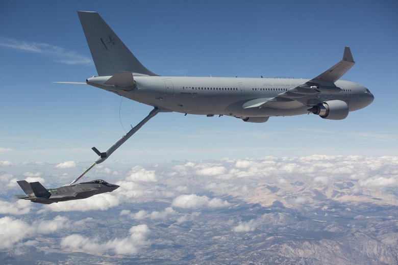 Самолет-заправщик kc-46 pegasus