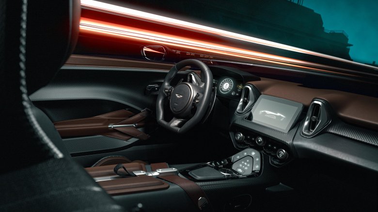 Астон мартин 2023 dbx 707