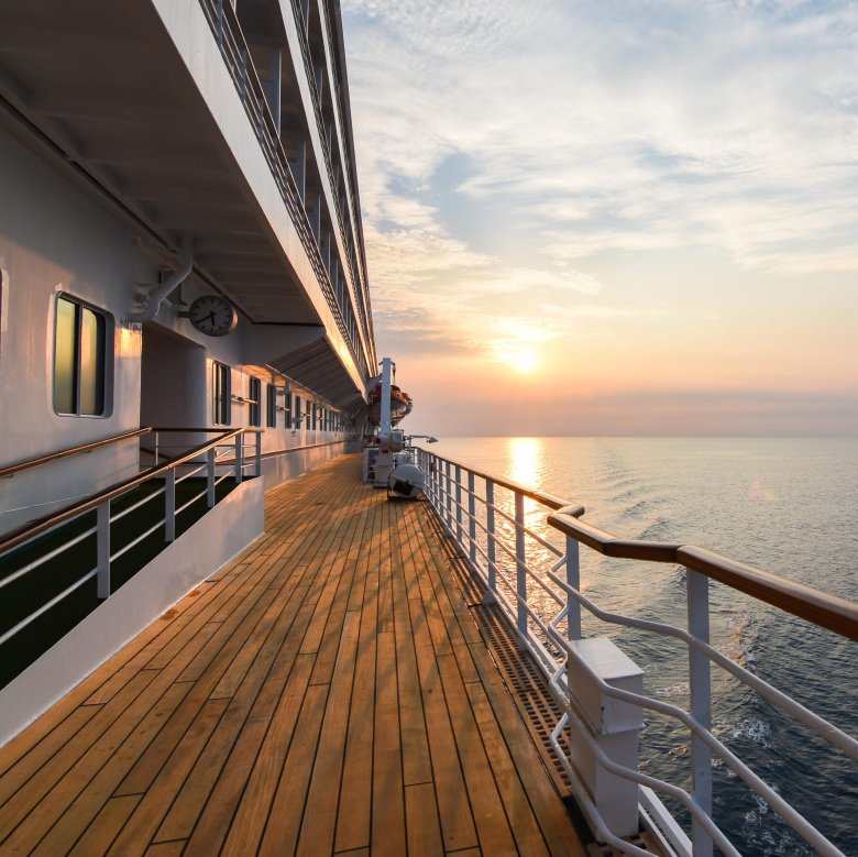 Вид с палубы корабля