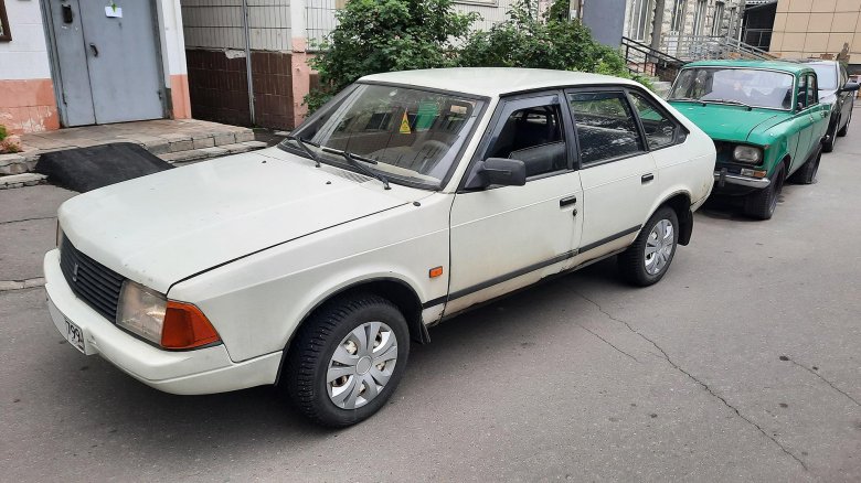 Москвич 2141 белый