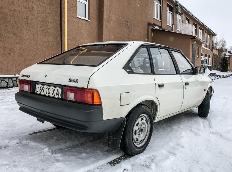 Москвич 2141 легковой автомобиль