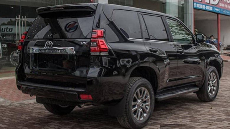 Toyota › land cruiser prado 2021 черный