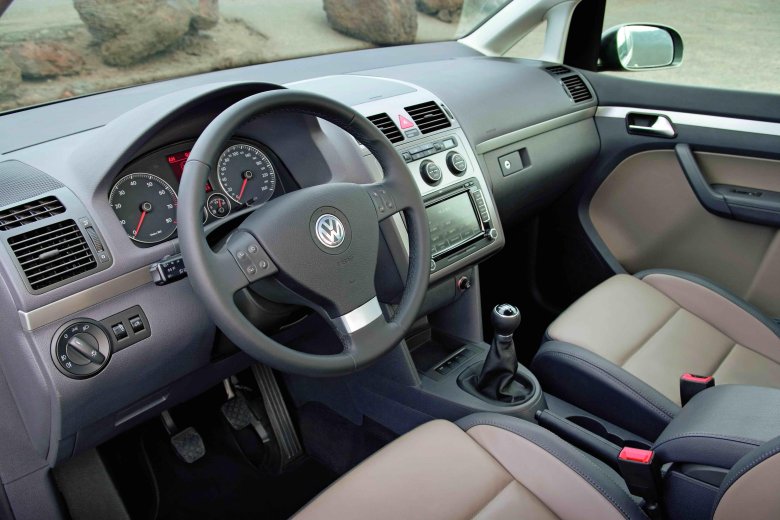 Volkswagen touran 2007 салон