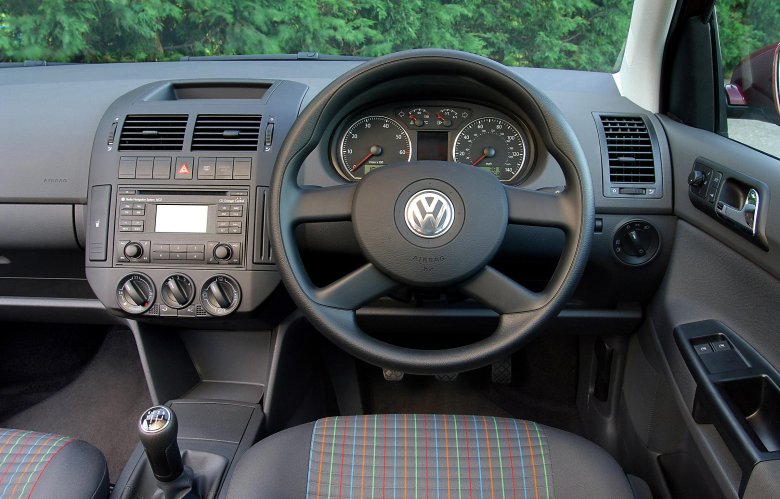 Volkswagen polo 2005 салон