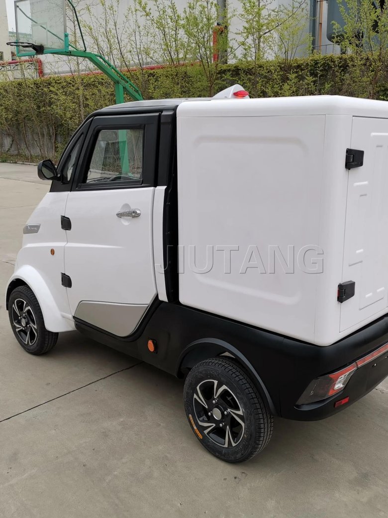 Грузовой электромобиль