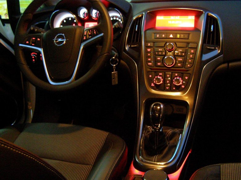 Панель опель астра 2014