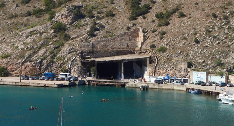 Балаклавская бухта музей подводных лодок