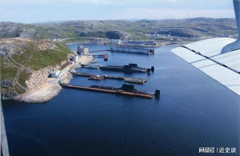 Западная лица база подводных лодок