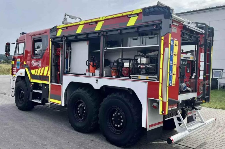 Пожарная машина пожарный