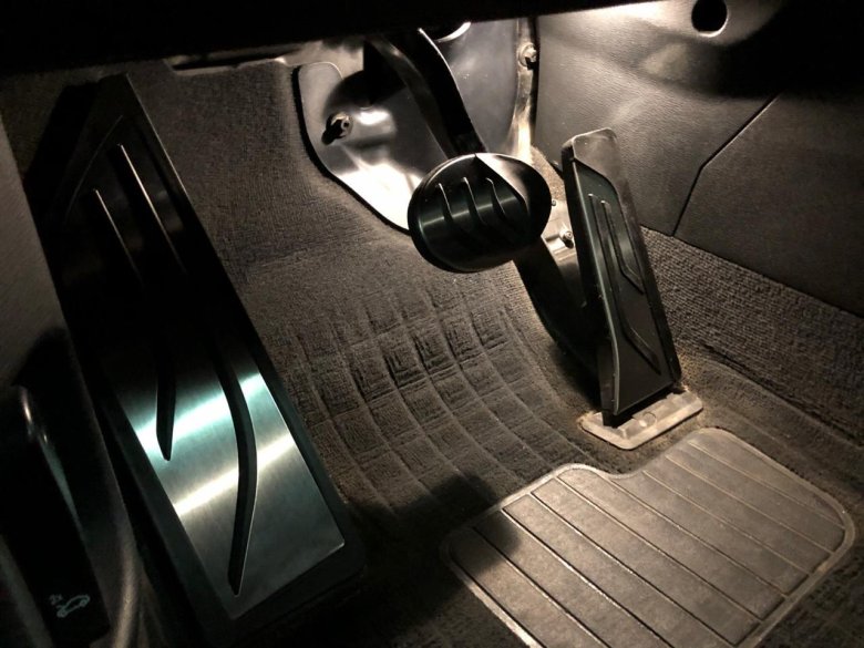 Накладки на педали bmw