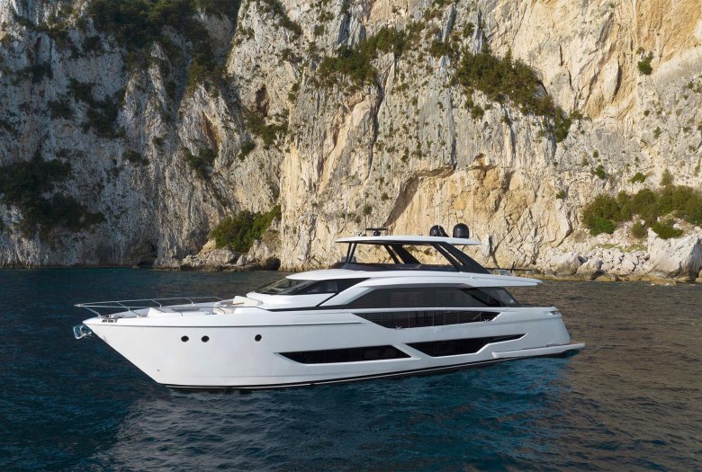 Ferretti 920