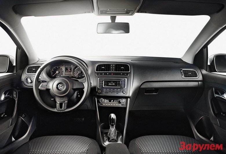 Volkswagen polo sedan 2012 салон