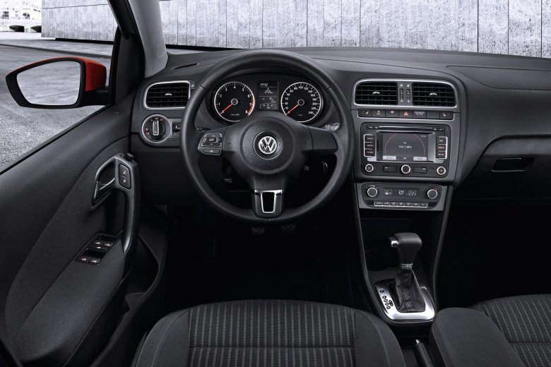 Volkswagen polo sedan 2015 салон
