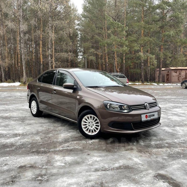 Volkswagen polo sedan коричневый