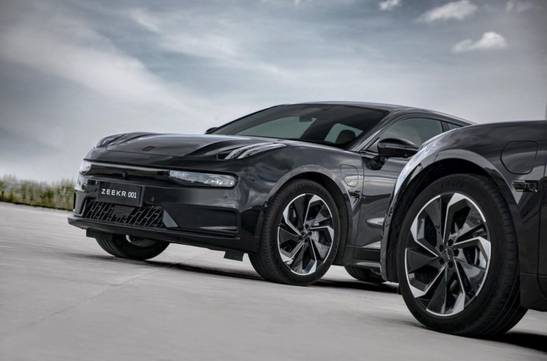 Электрокар zeekr 001