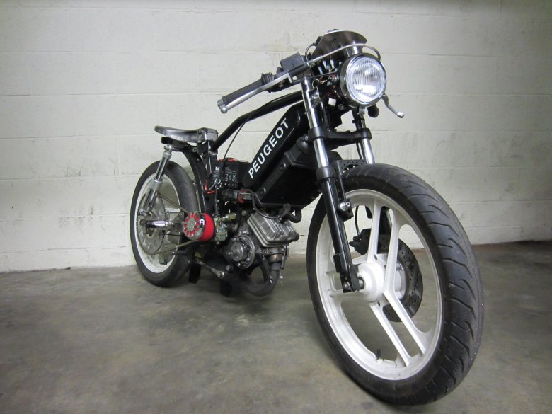 Мопед альфа кафе рейсер