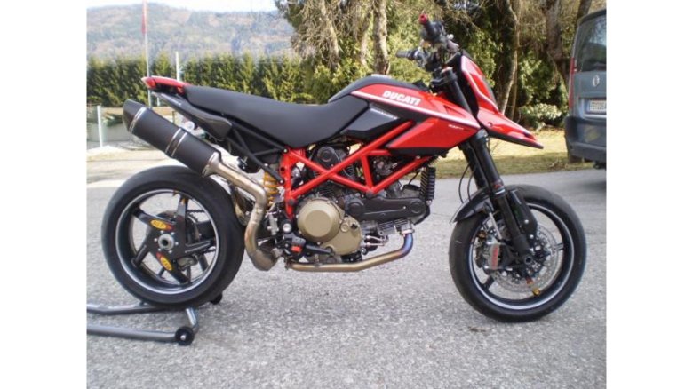 Ducati hypermotard 1100