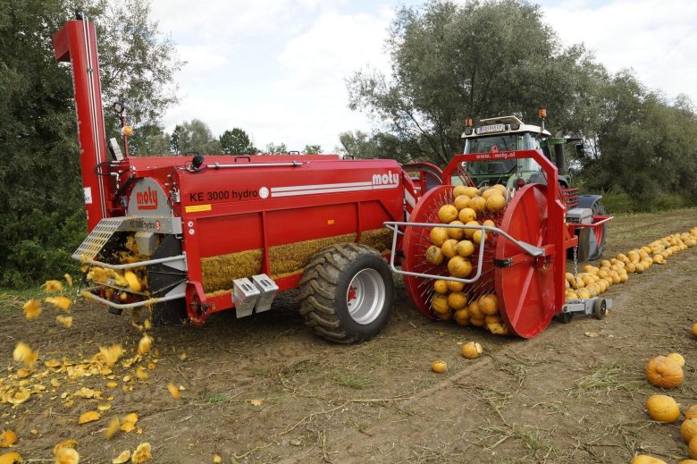Тыквоуборочный комбайн ке 3000