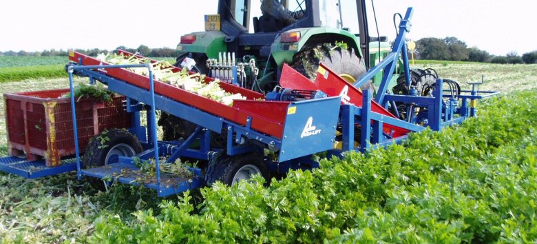 Ягодоуборочный комбайн йонас