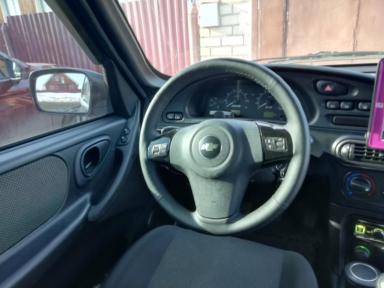 Шевроле нива руль