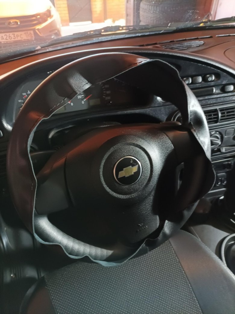 Оплетка на руль шевроле нива