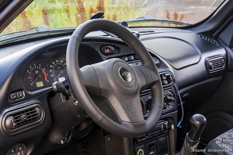 Нива шевроле салон