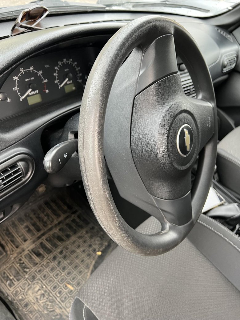 Руль нива тревел