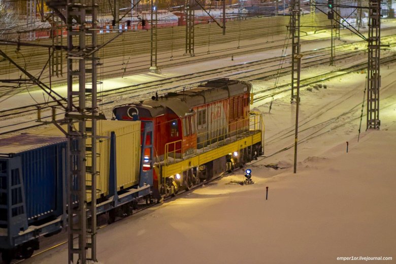 Поезд станция