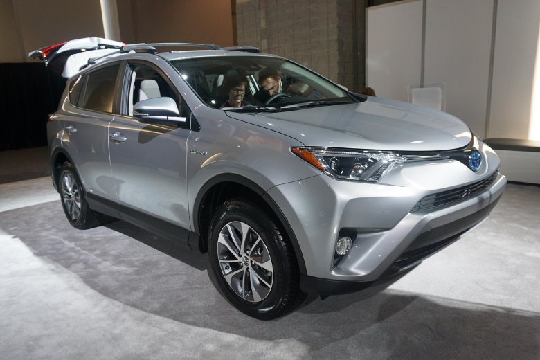 Toyota rav4 hybrid 2017