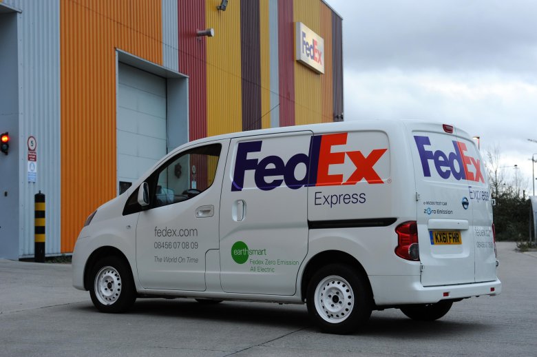 Van_fedex nissan nv200